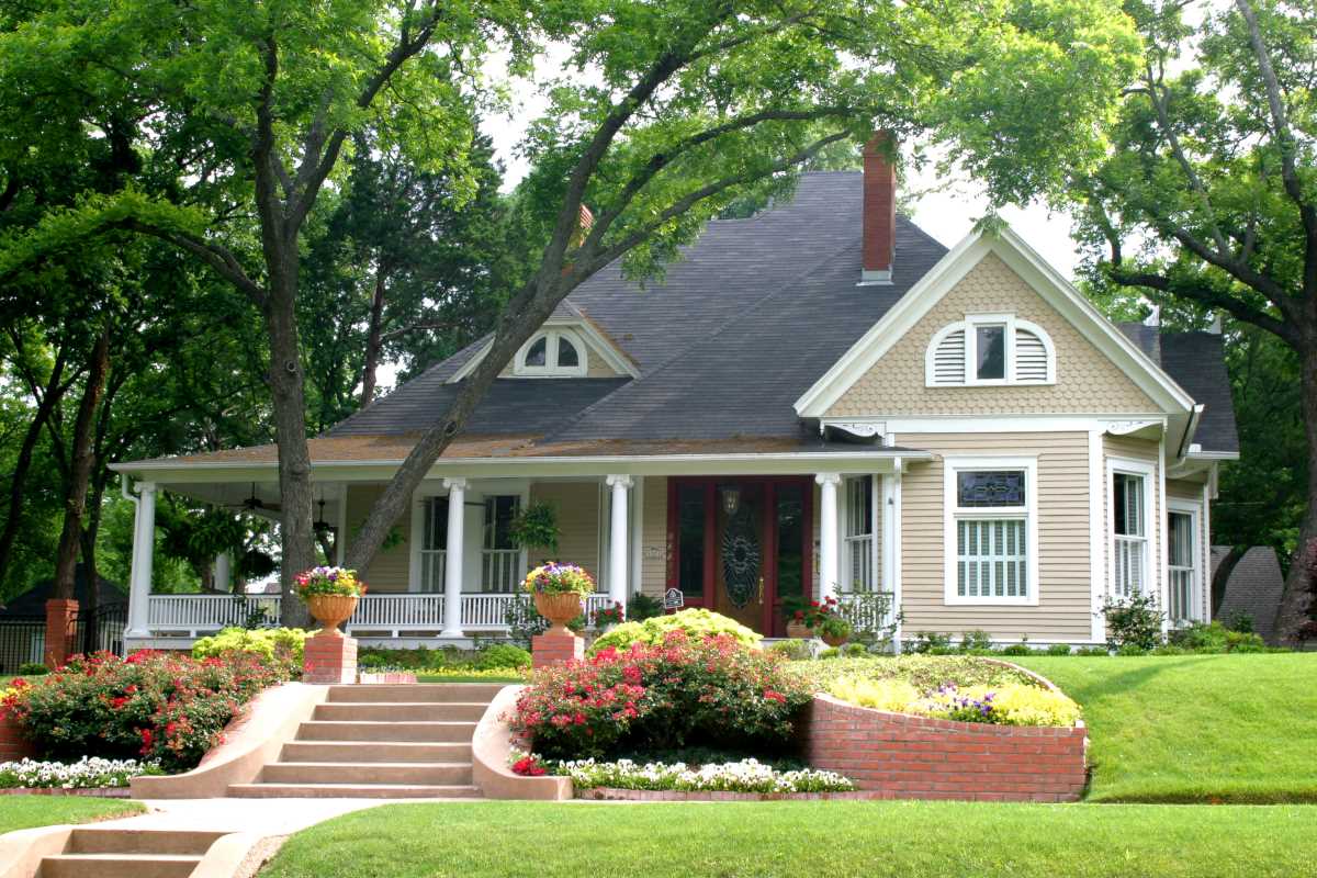 Curb Appeal That Wows! Simple Tricks for an Instant Exterior Glow-Up