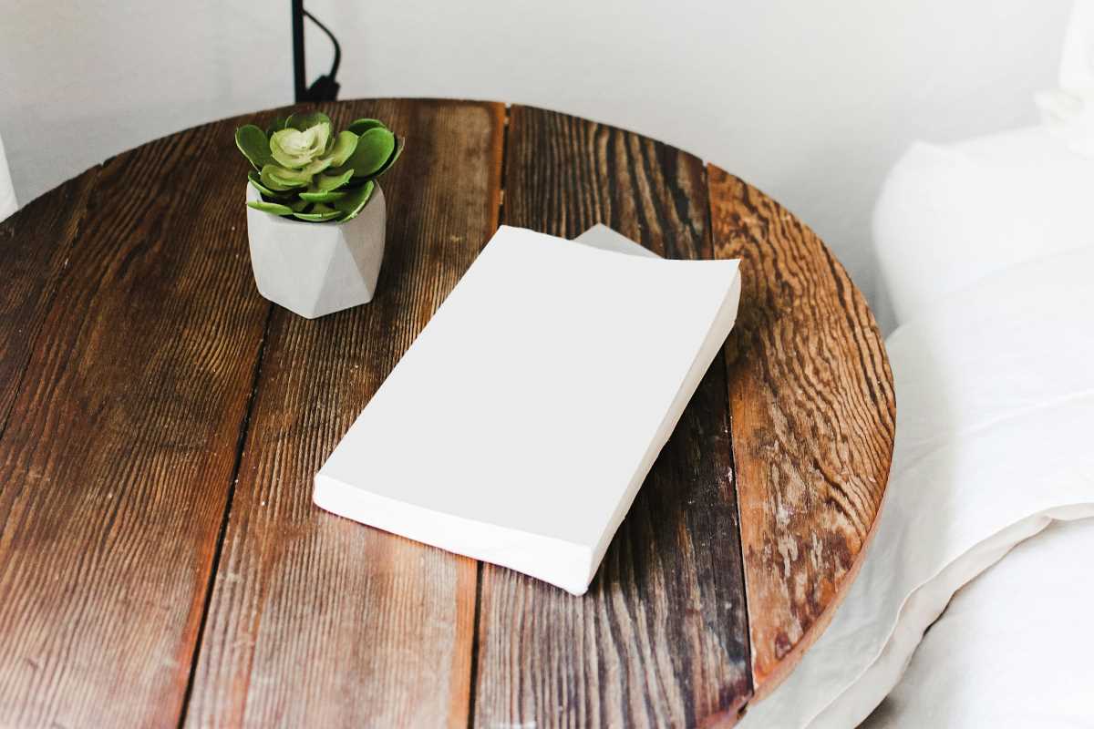 Functional and Beautiful Bedside Tables